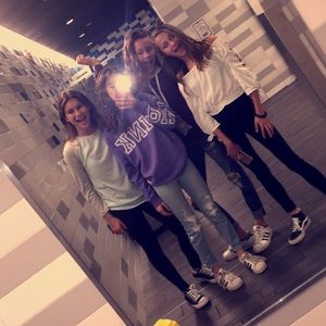 Meet your Posher, Juliette